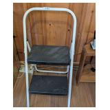 SAFETY 1ST TWO-STEP FOLDING METAL STEP STOOL - BR2