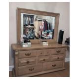 VINTAGE DRESSER WITH MIRROR - BR1