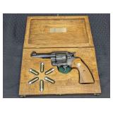 COLT COMMANDO 38 SPECIAL DOUBLE ACTION REVOLVER IN WOODEN DISPLAY CASE *** SPECIAL PICKUP INSTRUCTIONS ***