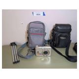 VINTAGE GE A1050 DIGICAM PLUS SMALL CAMERA BAGS AND TRIPOD - DINE