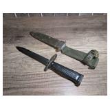 VINTAGE US MILITARY BAYONET WITH T.W.B. USM8A1 SCABBARD