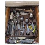 CONTENTS OF DRAWER MARKED 1183 INCLUDING FLATWARE AND MORE