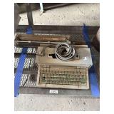 VINTAGE OLIVETTI ELECTRIC TYPEWRITER