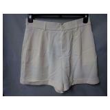 New Asklazy Women's Pleated Cuffed Shorts Cream Size Medium