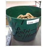 Heavy Duty Metal Chain with Hook in Bucket