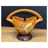 DR…Roseville Freesia handled console basket, introduced by the company in 1945. See pictures for details.