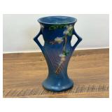 DR… Small vintage Roseville art pottery vase in the "Snowberry" pattern, see pictures for details.