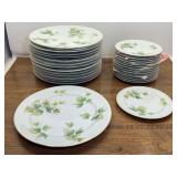 DR…Vintage "Ravenna" pattern manufactured by Narumi China (also known in some listings as "Spring Ivy" or under the Kingswood line from the Occupied Japan era), includes dinner plates and bread plat
