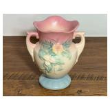 DR…Vintage Hull Art Pottery double-handled vase, "Wildflower" pattern line, produced in the mid-1940s (around 1946–1947). See pictures for details.