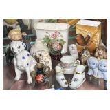 DR… Vintage collectible miniature figurines, see pictures for details.