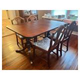 DR… Mid-century modern, double pedestal dining table with six chairs. This set is in the Hepplewhite style with wheat back chairs, believed to be Duncan Phyfe, see pictures for details.