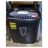 Amazon Basics 6-Sheet Capacity Paper Shredder