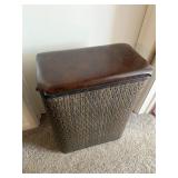 Quality laundry basket with leather lid