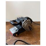 Handheld belt sander