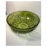 Anchor hocking vintage avocado green bowl