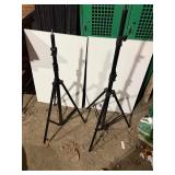 Threaded end tall tripods