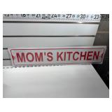 Momï¿½s kitchen sign