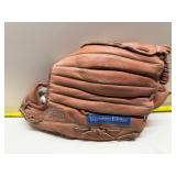 Wilson Signature Edition baseball glove