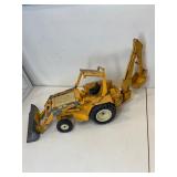ERTL International Harvester Backhoe Loader