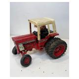 Dual rear wheels, international harvester, tractor