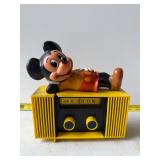 vintage 1970s Mickey Mouse AM radio