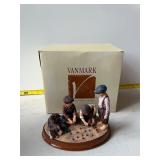Vanmark figurine