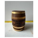 Barrel shape coin bank