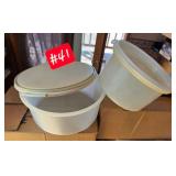 Tupperware cake storage extra large & large...