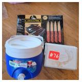 2 gallon Igloo cooler, small lunch box size...