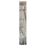 Long Handled 5 Prong Hay Fork