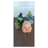 4 pieces of ceramic frog decor