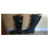 Vintage pair of women lace up boots