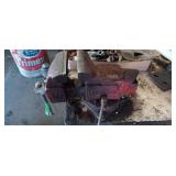 Columbian D44 M2 bench vise, 4' wide jaws