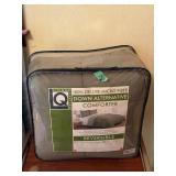 Living Quarters Comforter king sz Reversible