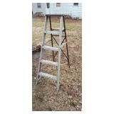 5 foot step ladder