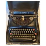 Vintage Remington 5 Typewriter in Case