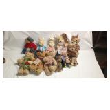 Assorted collectable bears and plush figures