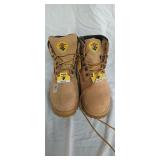 New pair of mens herman survivors size 10 boots