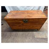 Vintage Wood Trunk 18.5ï¿½x38ï¿½x18ï¿½