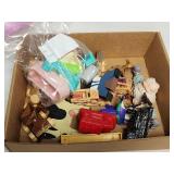 Miscellaneous Toy & Decor Lot