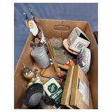 Marilyn Monroe 18-month calendar, candle holders