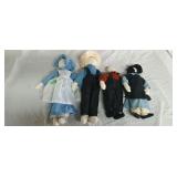 4 Amish themed dolls
