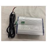 Mini DC-AC mobile power inverter