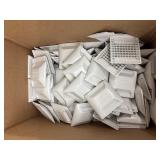Box full Raised Pavement Markers white / crystal