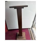 Wood Pedestal Plant Stand 11'x34'