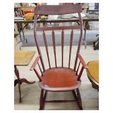 Antique rocking chair 19.5'x16'x40'
