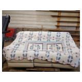 Quilt with matching pillow cases, has stains