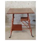 Claw foot parlor table 23.5'x15.5'x29'