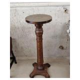 Antique pedestal plant stand 12'x35.5'