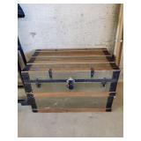Vintage trunk 30'x17.5'x19.5'